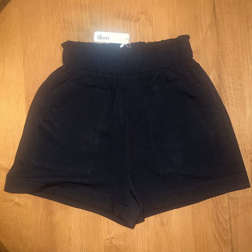 NEW Women's Glam Shorts Size Medium, Black,‎ High Waisted